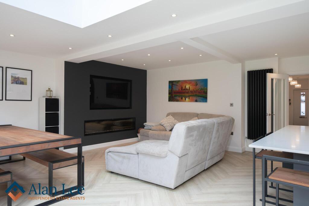 House in Stockport - View 5