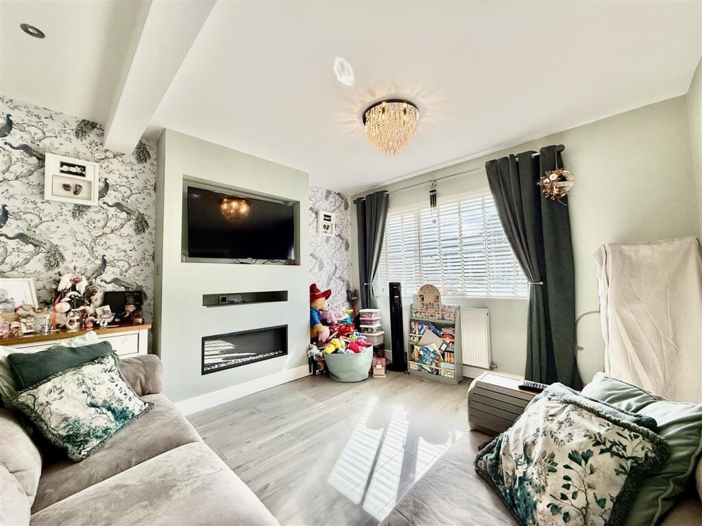 House in Swindon - View 3