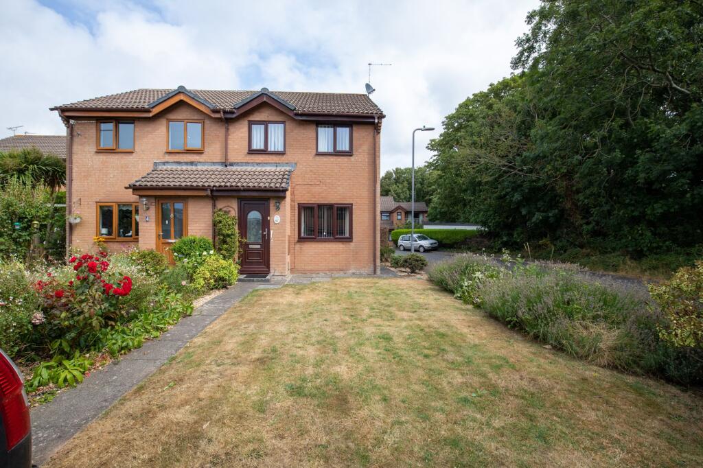 Main image of property: Ger-Y-Lyn, Porthcawl, CF36