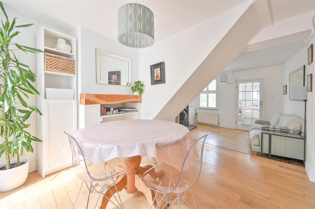 House in Harpenden, Batford - More