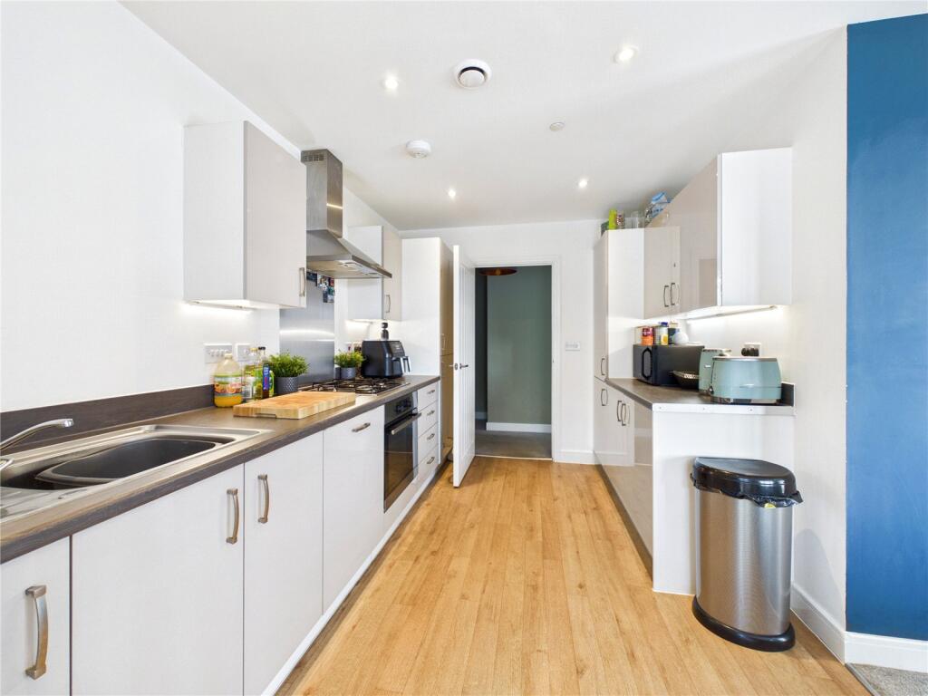 Apartment in Chelmsford, Waterside Development - More