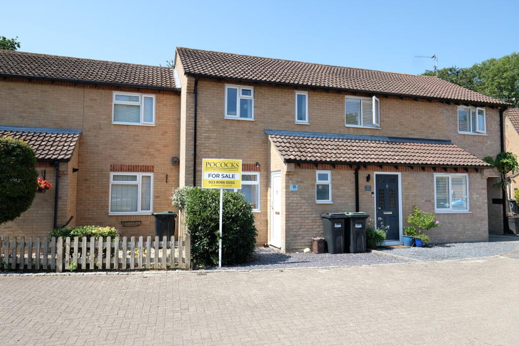 Main image of property: Pond Close, Marchwood, Southampton, SO40 4YU