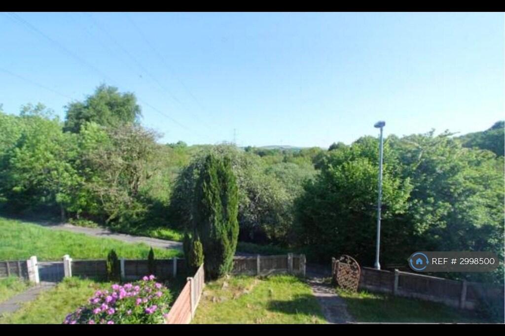 House in Tameside, Greater Manchester - View 4