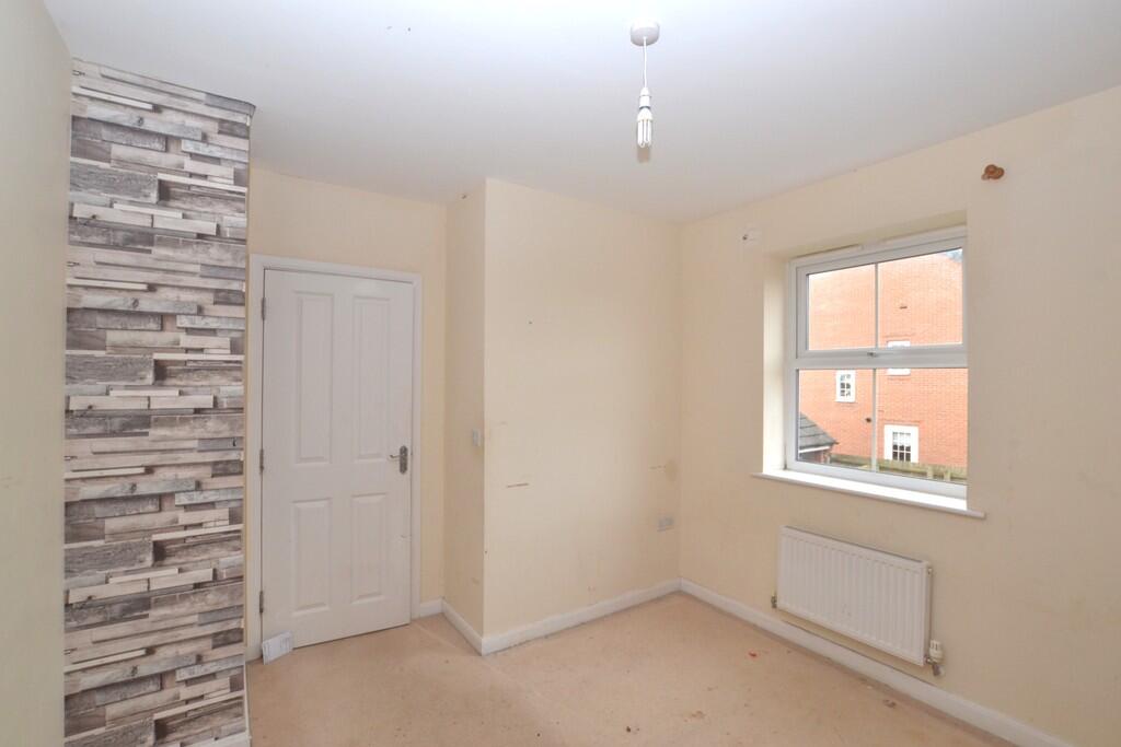 Knaresborough Drive, Grantham photo 3