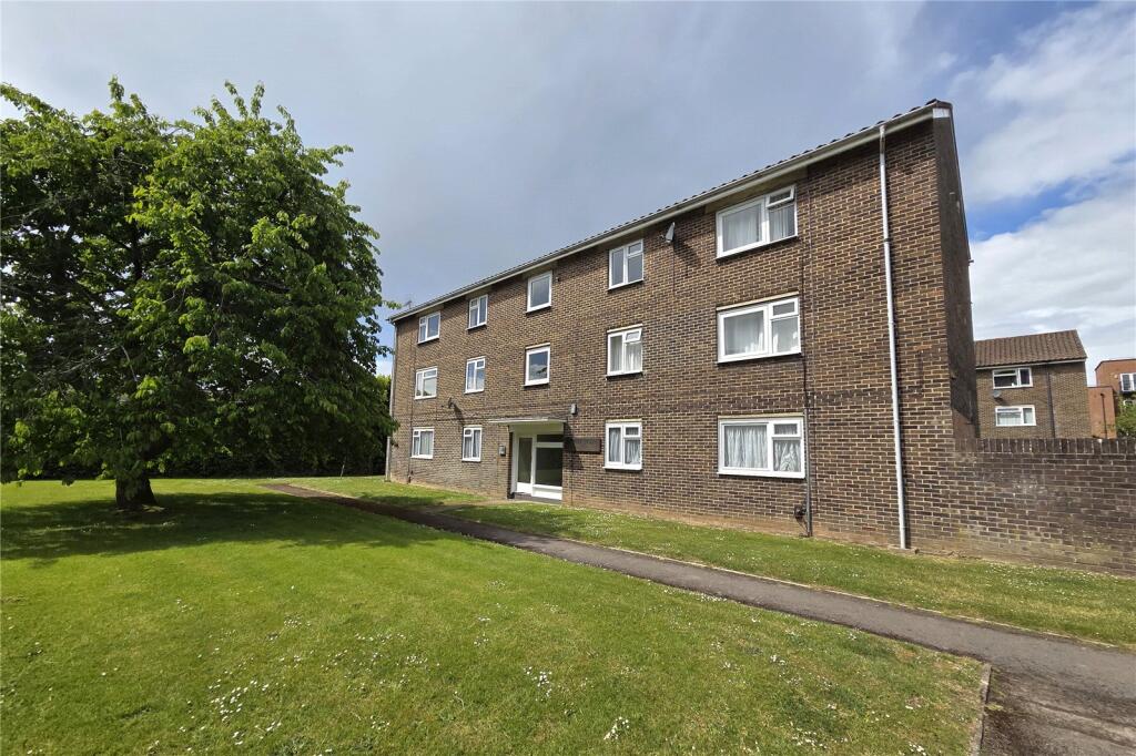 Main image of property: Crombie Close, Waterlooville, Hampshire, PO8