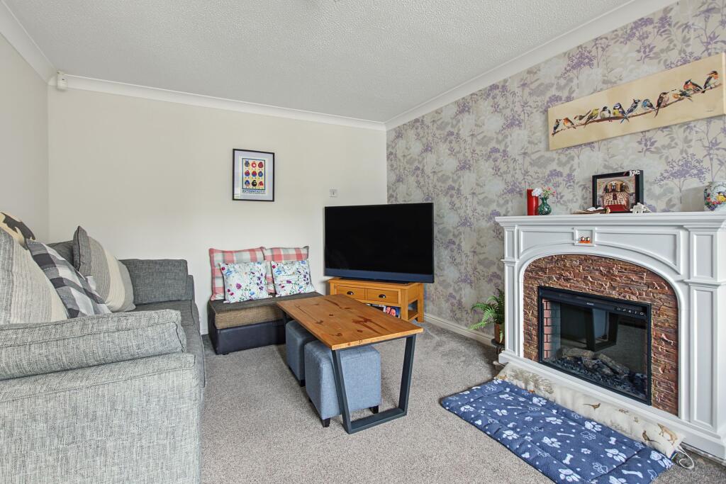 House in Kilmarnock, Onthank - More