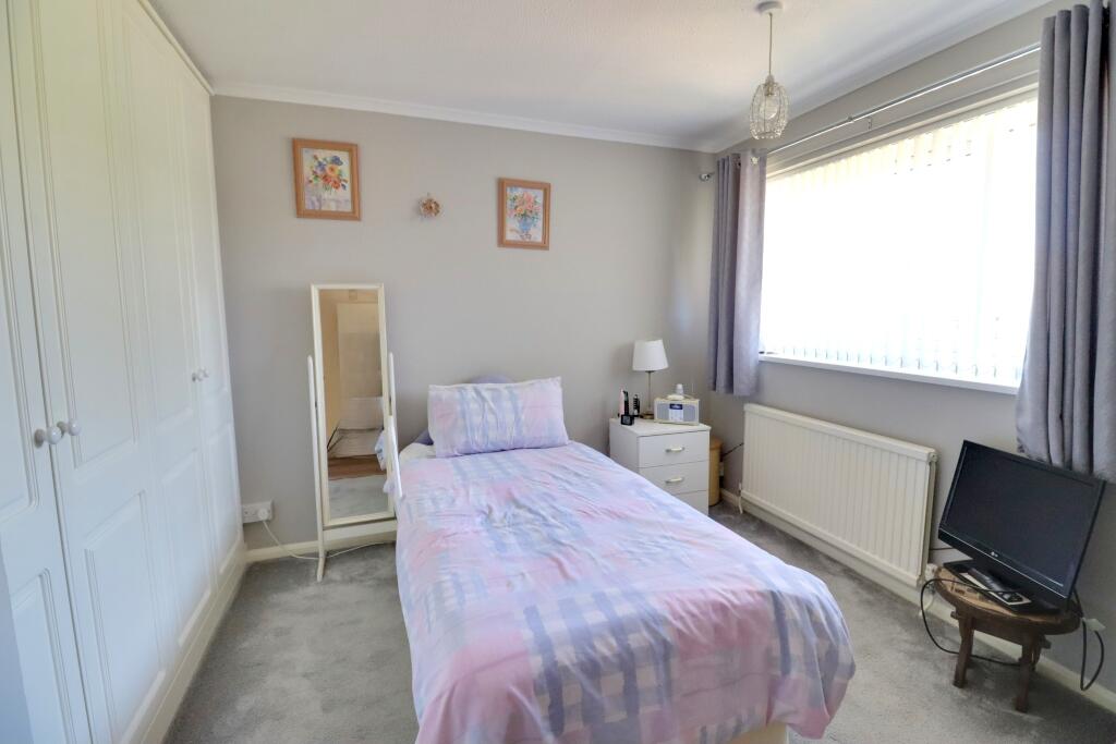 Crofton Close, Purbrook photo 4