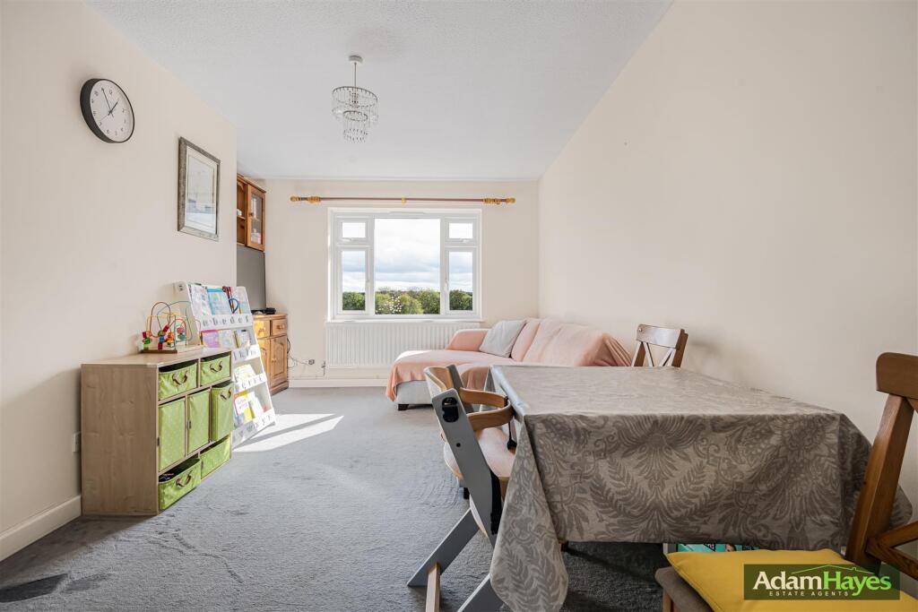 Apartment in London, Friern Barnet - More