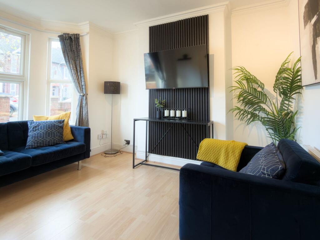 Main image of property: Wantage Road, Reading, RG30