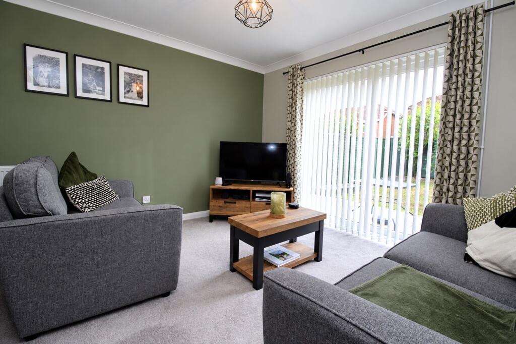 House in Southampton - More