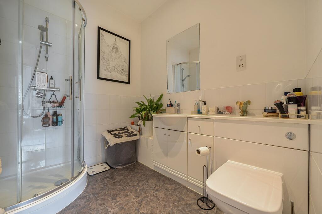 Apartment in London - View 4