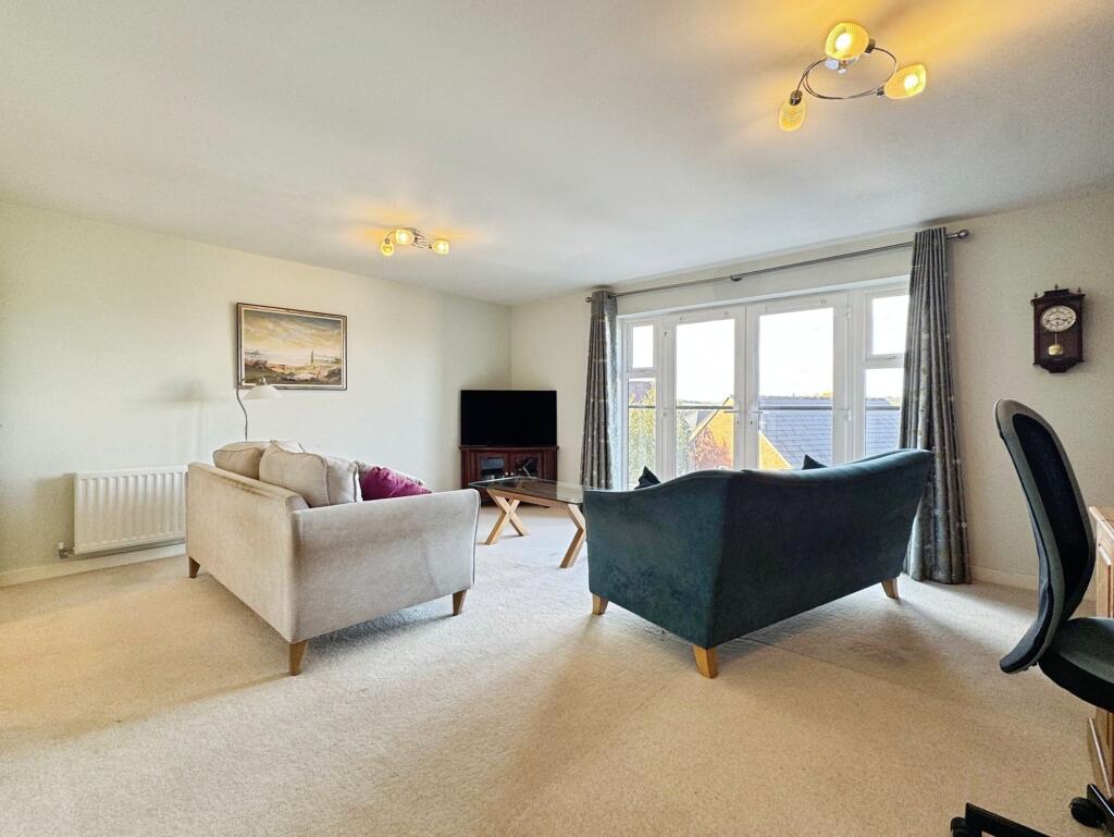 House in Swindon - View 4