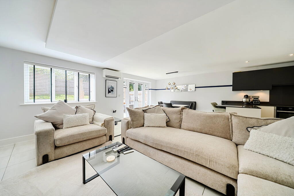House in Reading - View 4