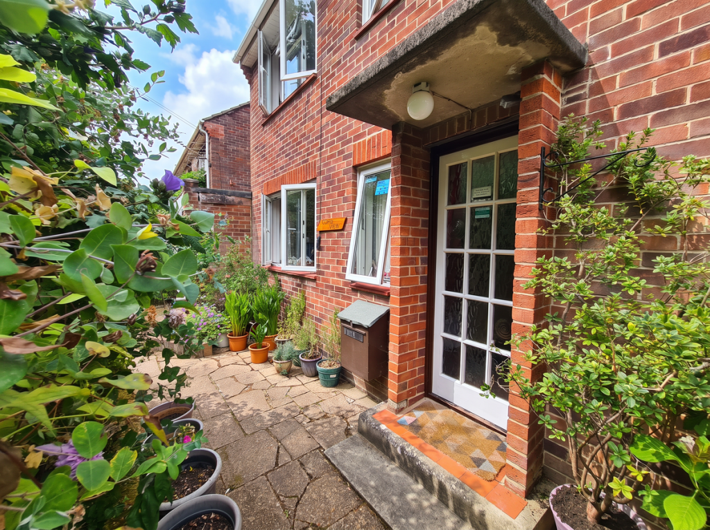 House in New Forest, Netley Marsh - View 4