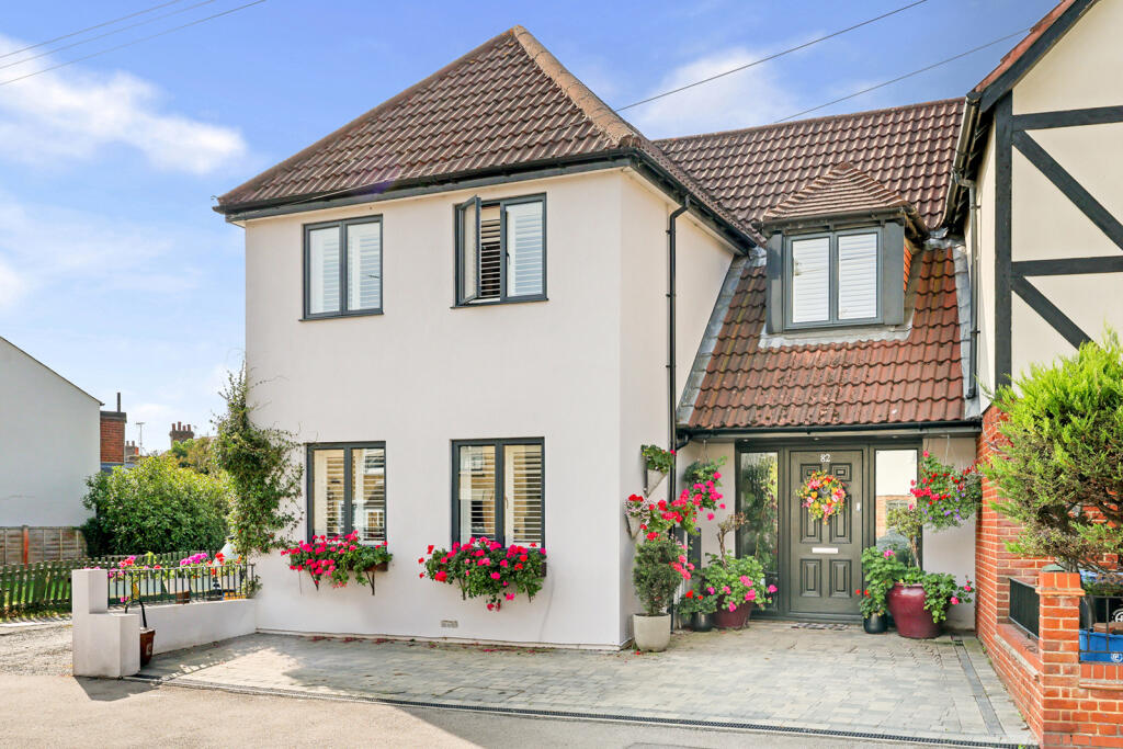 Main image of property: Forest Road, Loughton, Essex, IG10
