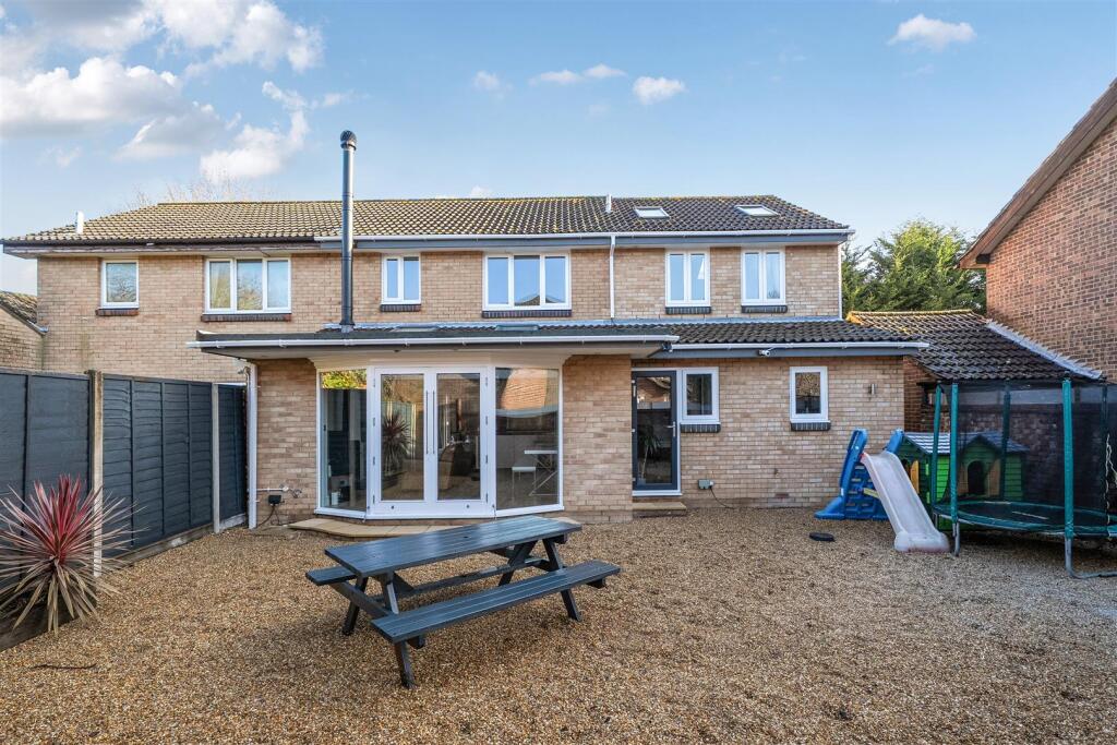 4 bed detached - The Chantry, Fareham image 4