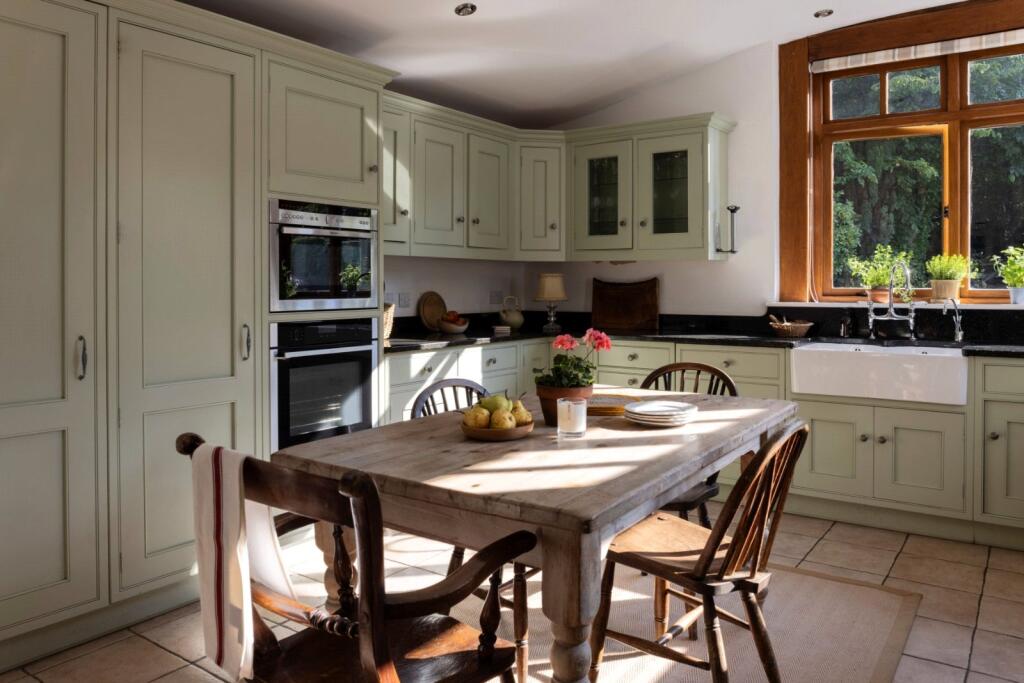 House in Exeter - View 4