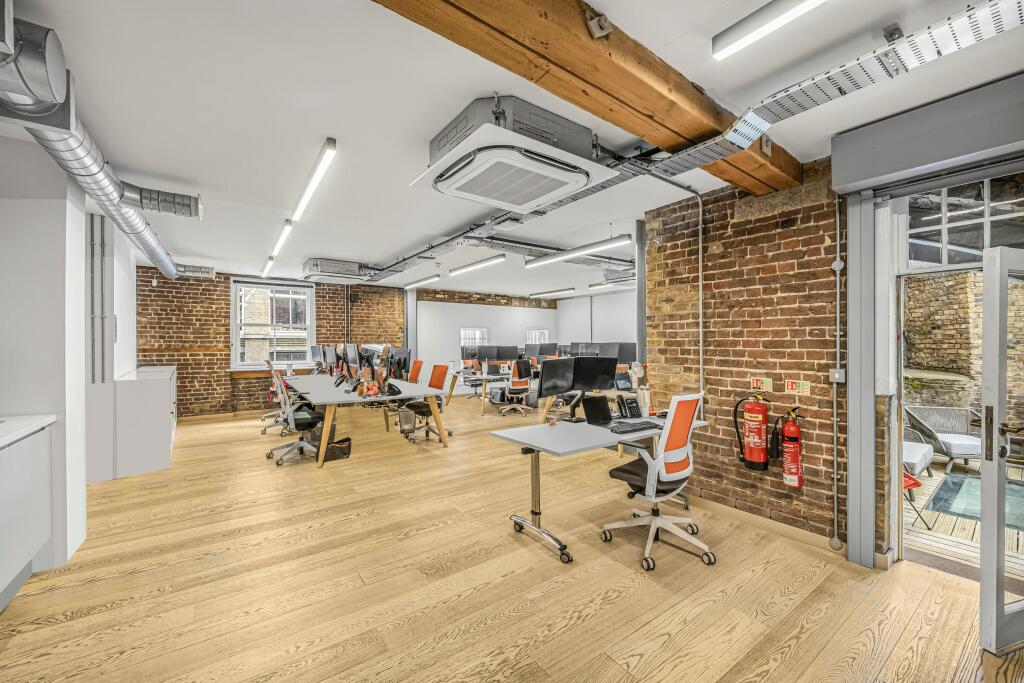 hall 8.jpg