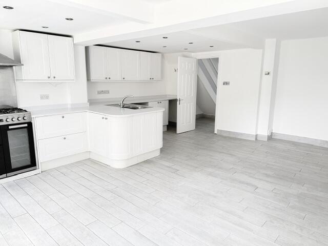 House in Portsmouth - View 5