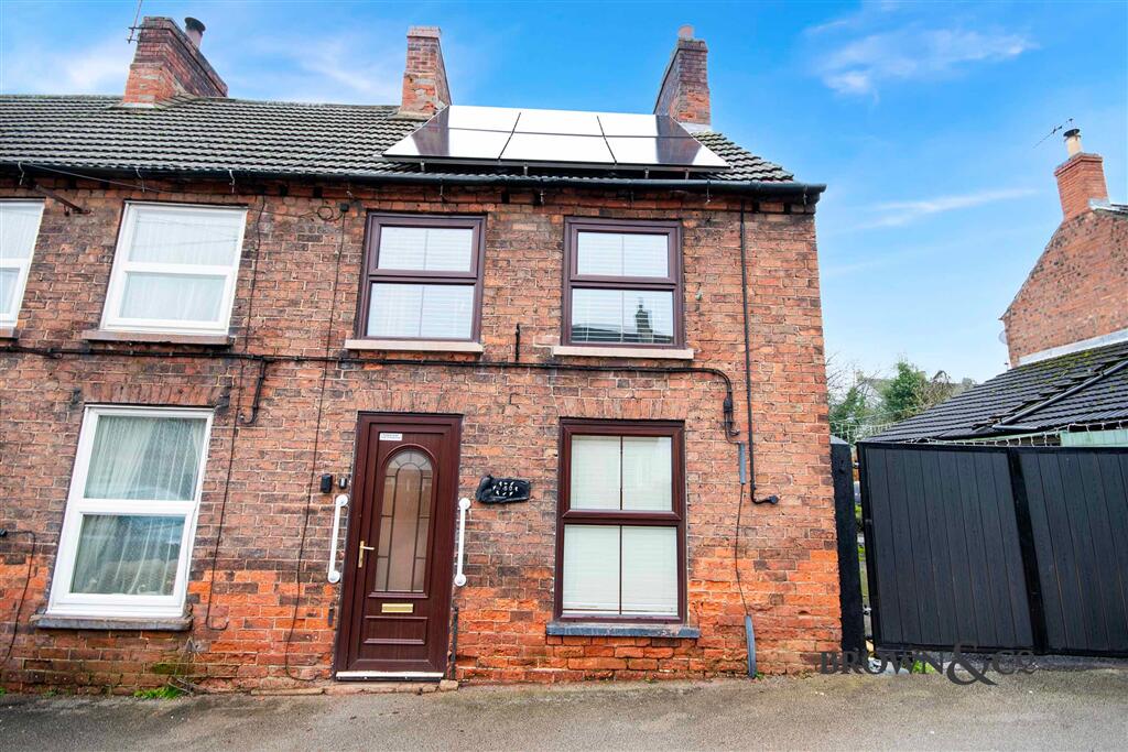 2-bed house on 50 Eldon Street, Tuxford, Newark, Nottinghamshire NG22 0LH, £100,000