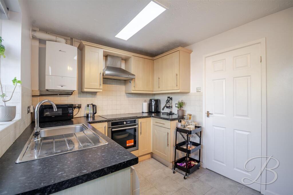 House in Chesterfield, Derbyshire - More