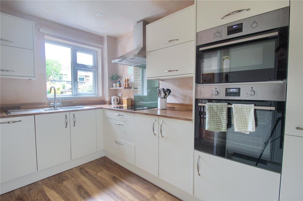 House in Stockton-on-Tees - More
