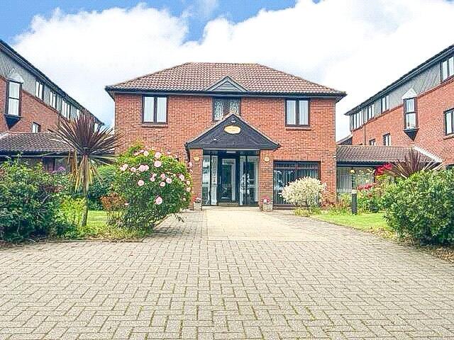 Main image of property: Imperial Avenue, Westcliff-on-Sea, Essex, SS0