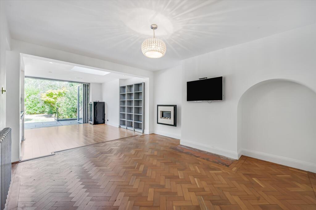 House in Twickenham - View 4