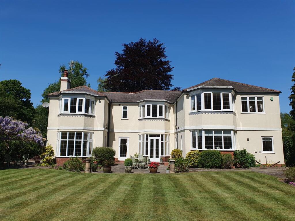 Main image of property: Castle Farm Lane, Worksop