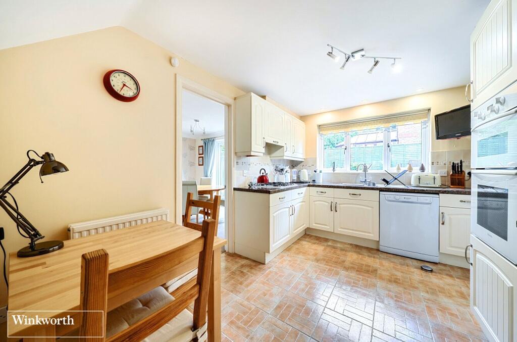 Holmes Close, Basingstoke, Hampshire, RG22 - View 3
