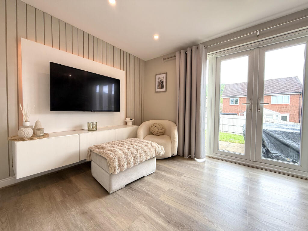 House in Rhondda Cynon Taf, Cwmbach - View 4