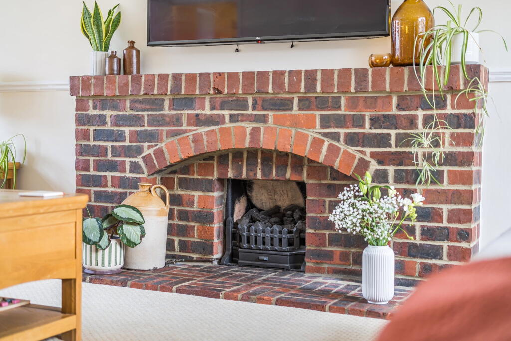 Cuffelle Close, Chineham photo 4