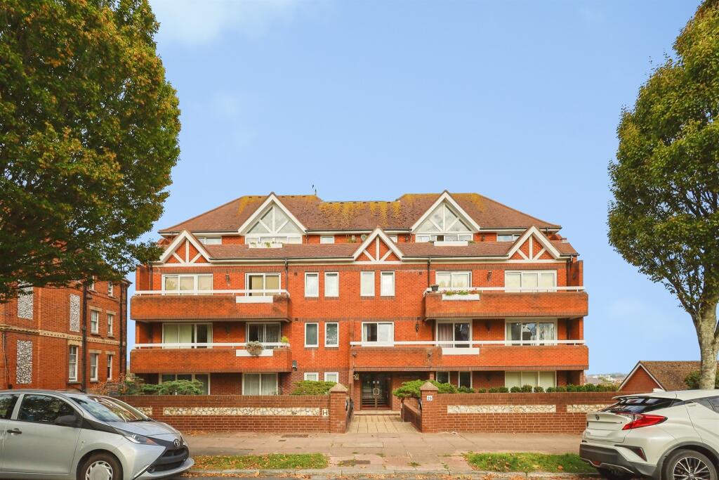 2-bed flat on St. Johns Road, Eastbourne, £325,000