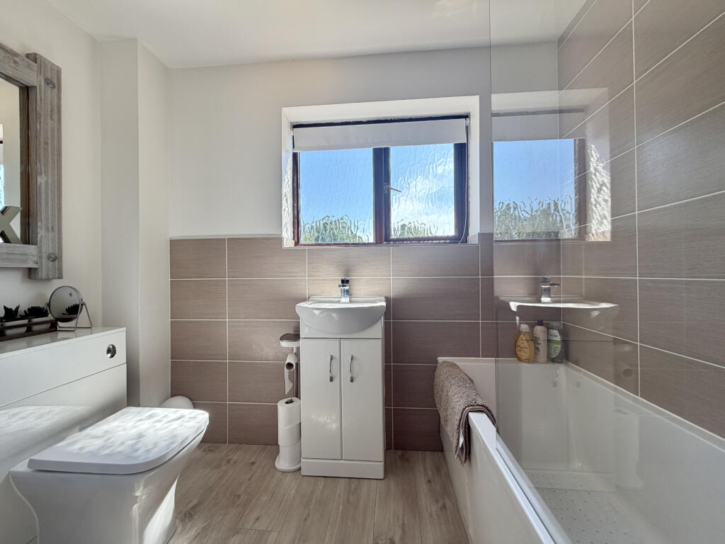 House in New Forest, Hordle - More