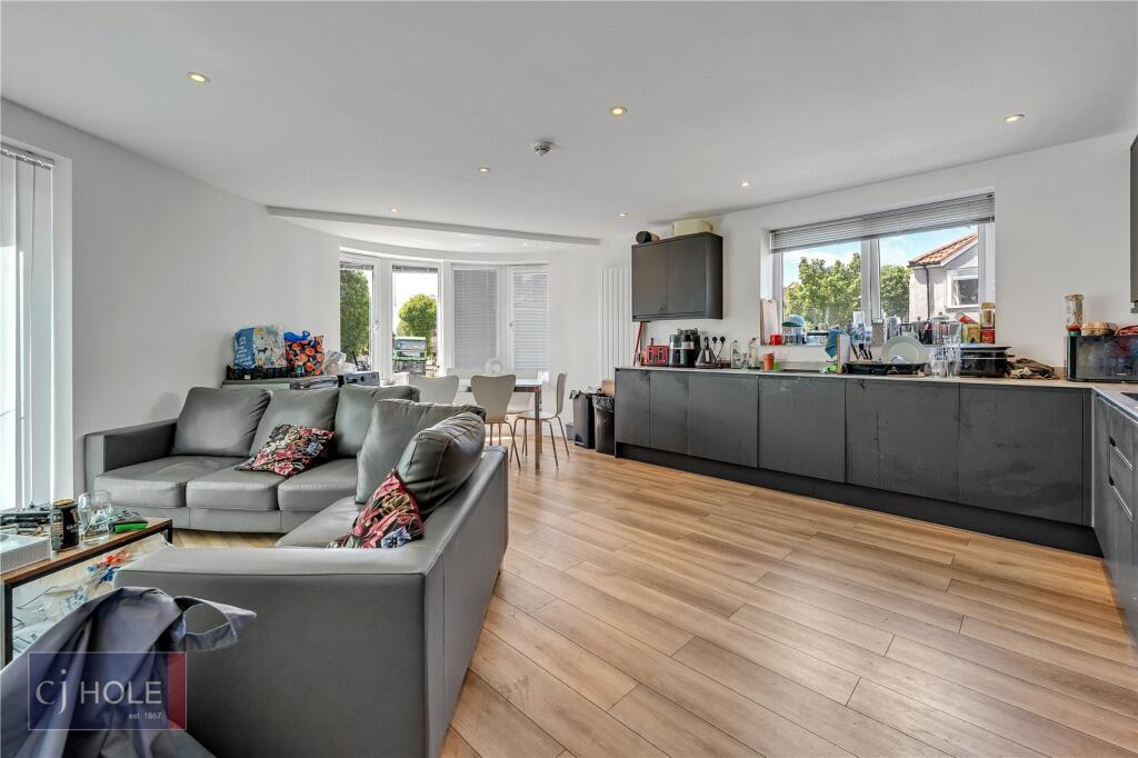 6 bedroom apartment for rent