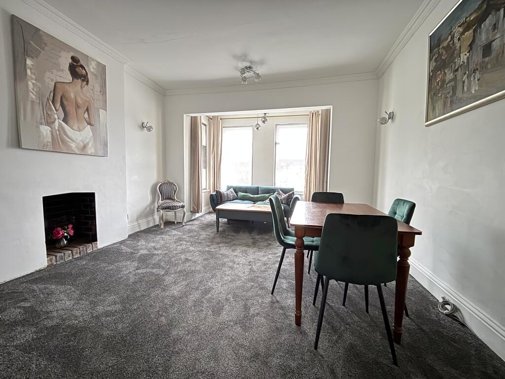Apartment in Bournemouth, Westbourne - View 2