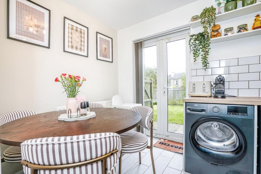 House in Leeds, Morley - View 5