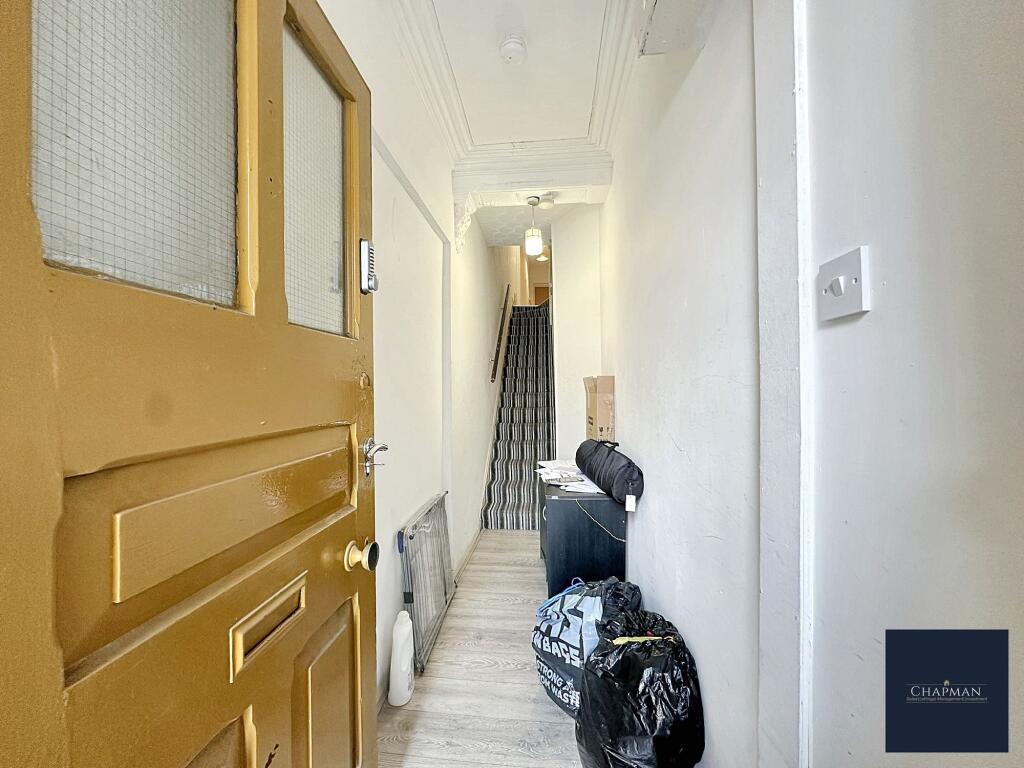 Apartment in Cardiff, Cathays - View 5