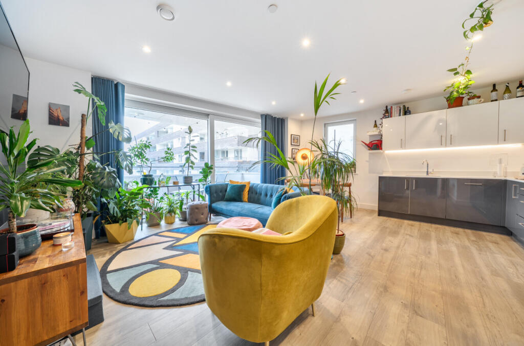 Main image of property: Beck Square, London