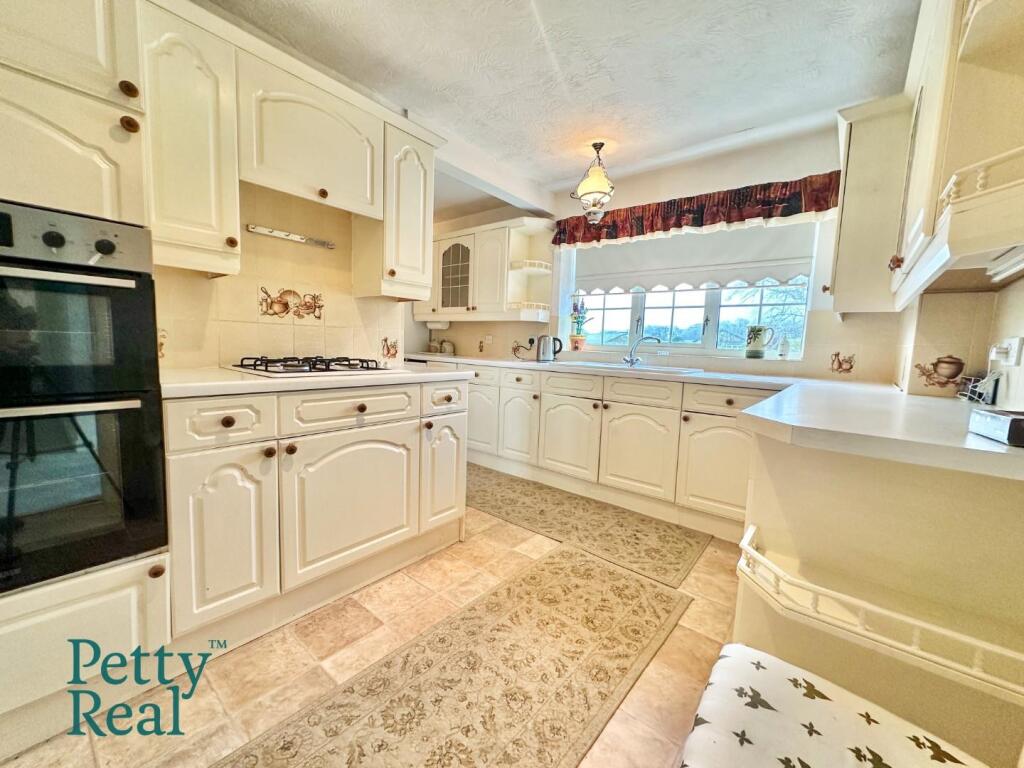 Additional image 3 of Pendle Fields, Fence