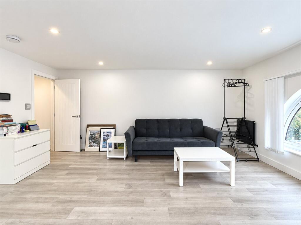 Apartment in London - View 4