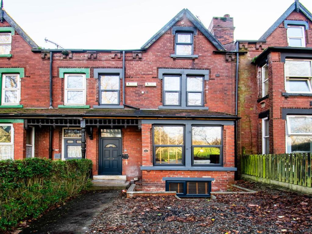 House in Leeds - View 2