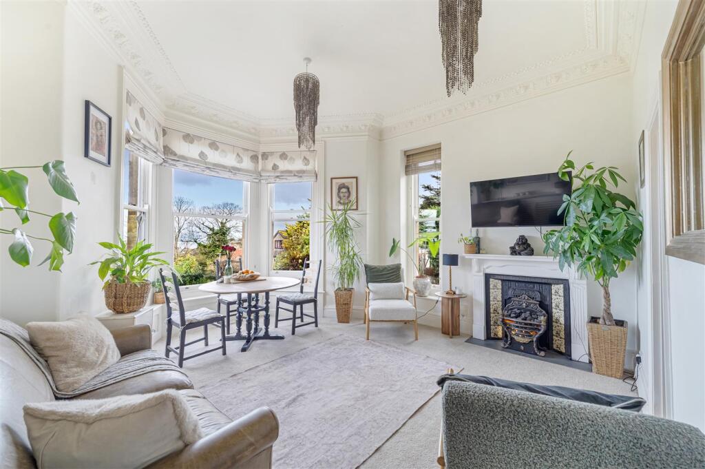 Main image of property: The Avenue, Clevedon