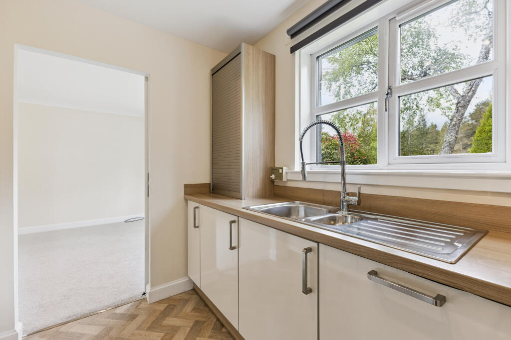 Apartment in Perth - More
