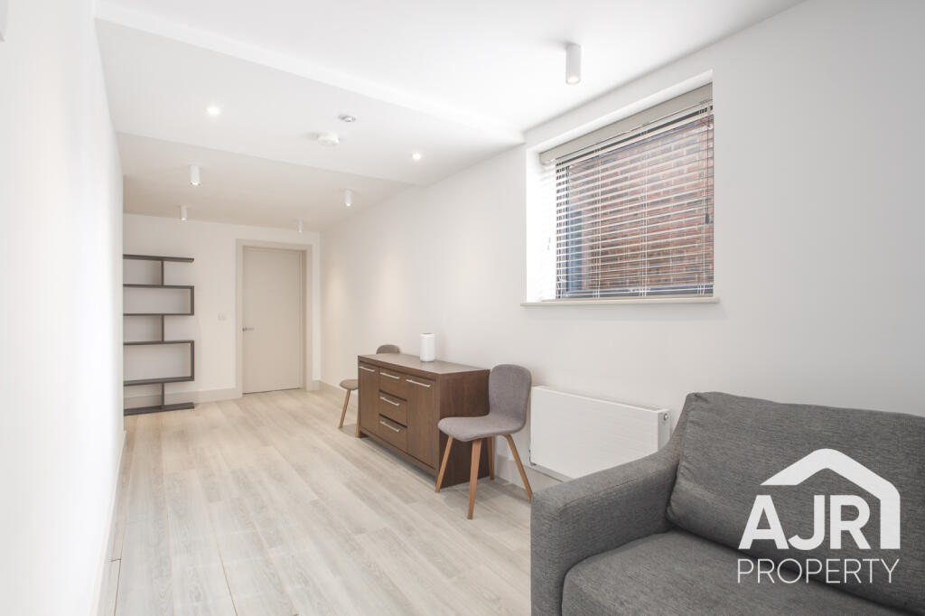 Apartment in London - View 4