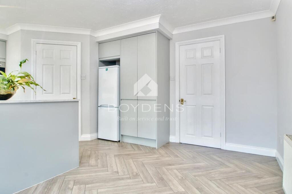 House in Clacton-on-Sea, Holland-on-Sea - More