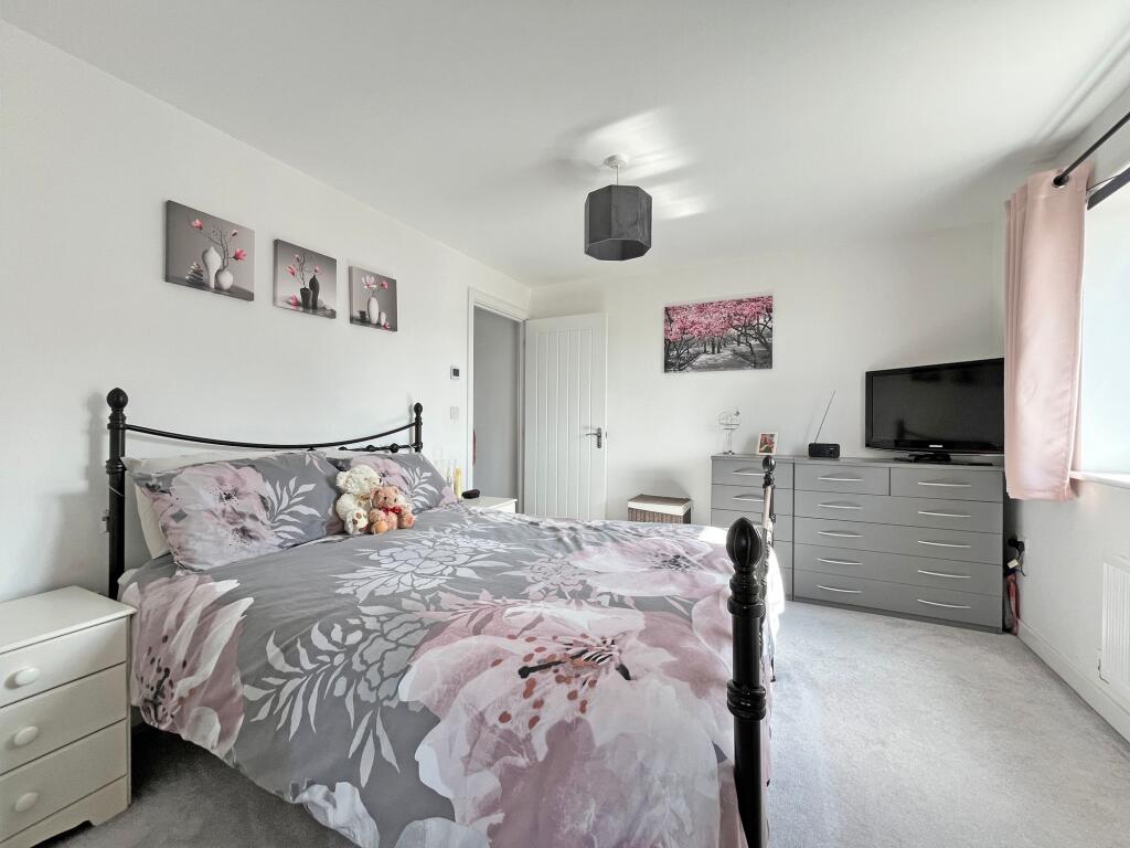 House in Gloucester, Kingsway, Grange - View 4