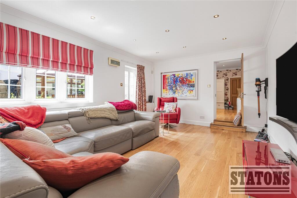 House in Potters Bar - View 3