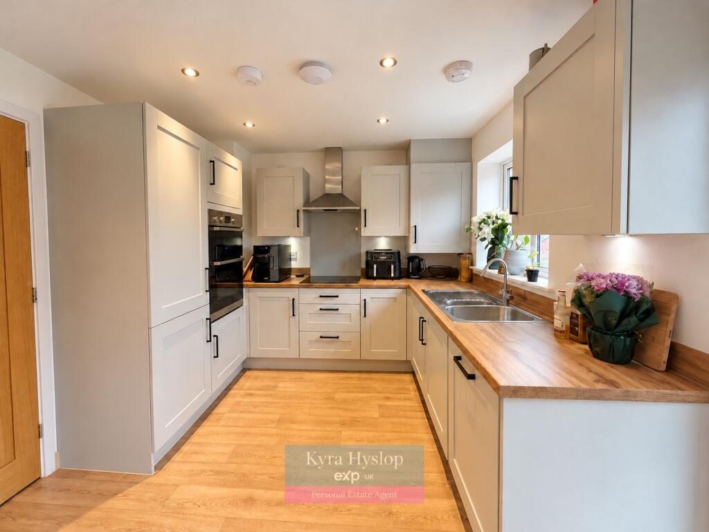 Nickleby Road, Exeter, EX2 8WJ photo 4
