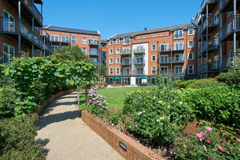 Main image of property: St. Marys Road, Market Harborough, LE16 7GH